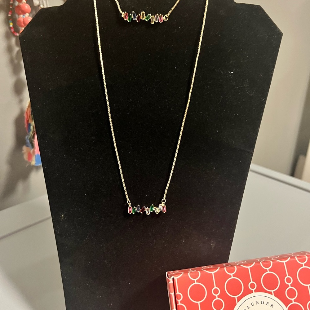 Plunder necklace and bracelet combo.